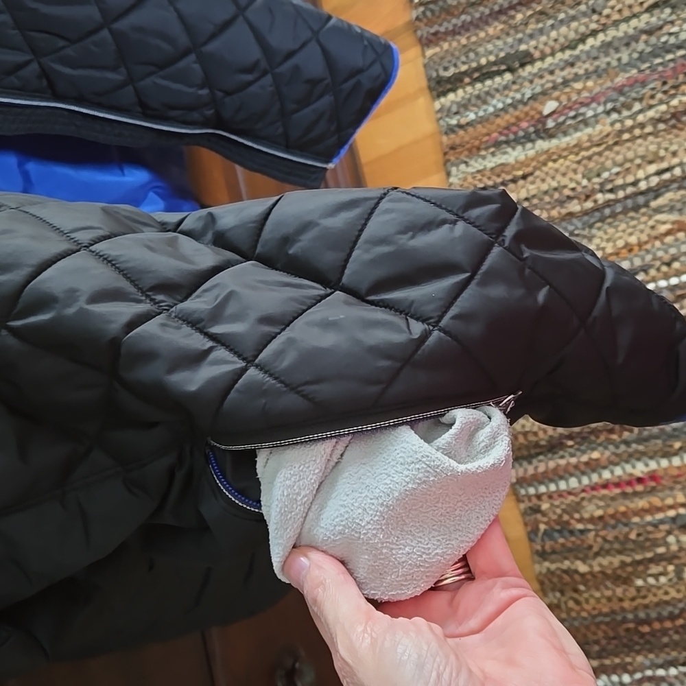 Lands End Women's Quilted Winter Coat Size 2x  Black with blue trim. Primaloft. - Picture 6 of 9